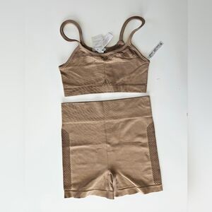 ANWND Seamless Sports Bra and Shorts Set!